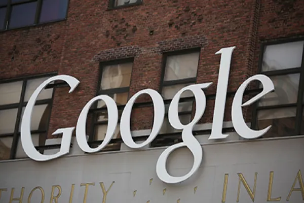 Google Glass Woos Developers to $6 Billion Wearable Market