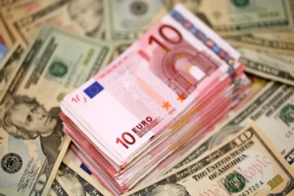 2015-01-da-euro-dollar-large.jpg