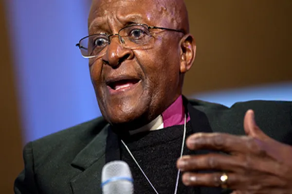 2015-04-imogen-rose-smith-desmond-tutu-large.jpg