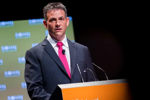 David Einhorn (Photo by Andrew Harrer/Bloomberg)