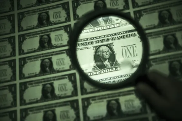 Andrew Harrer/Bloomberg