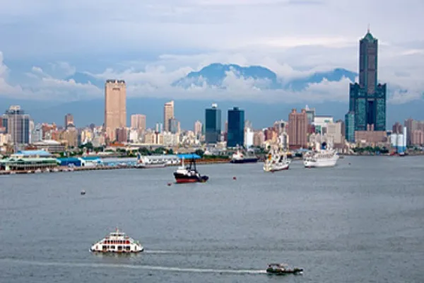 kaohsiung-harbor-large.jpg