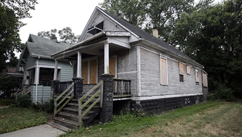 Black Homeowners Disappearing Where Obama Got Start