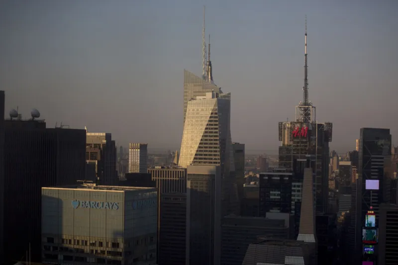 Andrew Harrer/Bloomberg