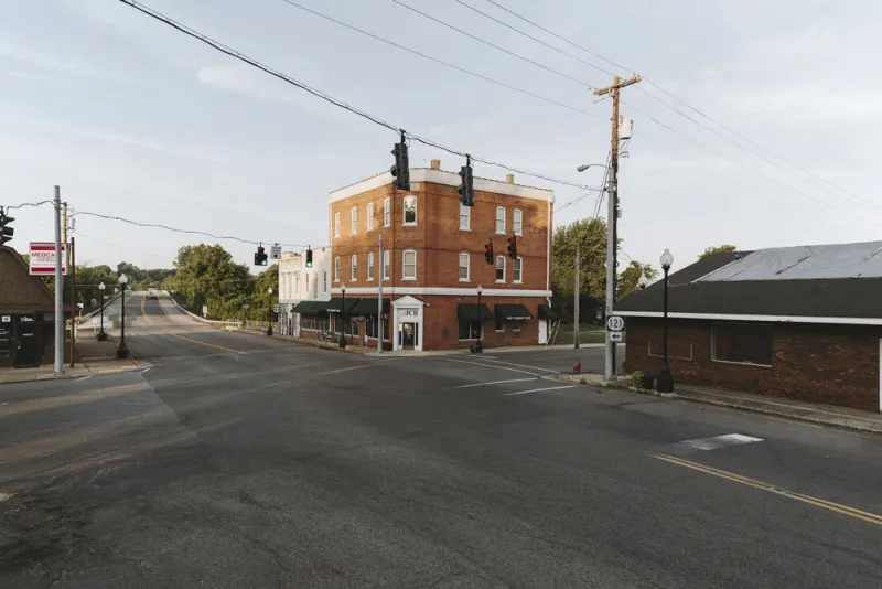A First Community Bank of the Heartland Inc. bank branch in Wickliffe, Kentucky (Houston Cofield/Bloomberg)
