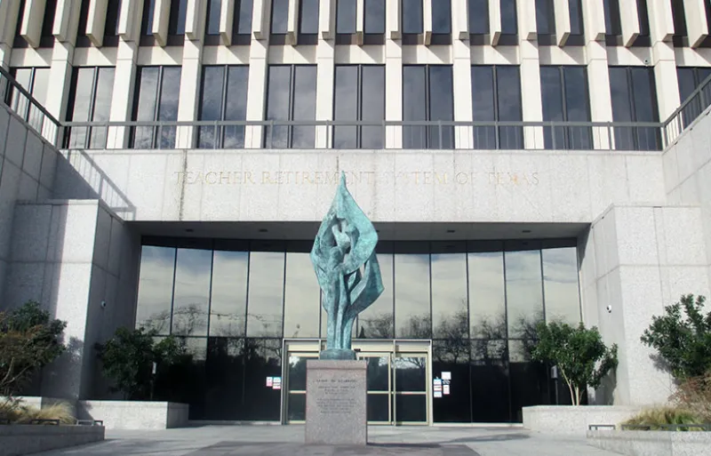 Teacher Retirement System of Texas Building, Austin, Texas (Wikimedia Commons/Billy Hathorn)